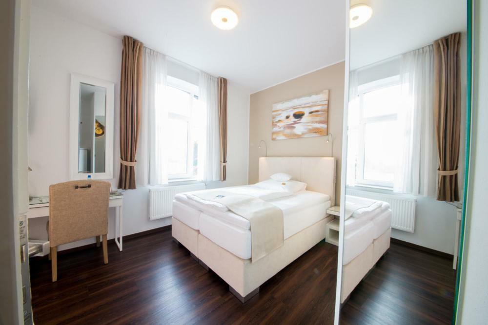 Landhotel Alte Toepferei Duisburg Eksteriør billede